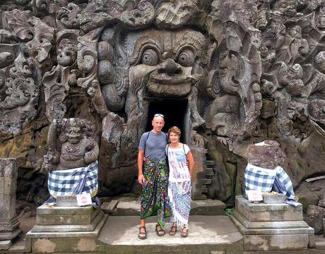 Entrada al Templo Pura Goa Gajah : Elephant Cave Temple. 