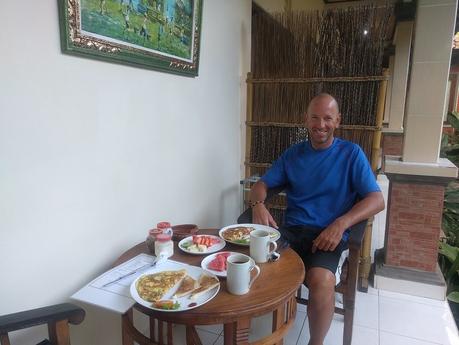desayuno en Nataliya Homestay en Ubud