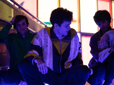 : :: Supermeganada vuelve con un nuevo himno, Cajera del Condis : : :: Supermeganada vuelve con un nuevo himno, Cajera del Condis :