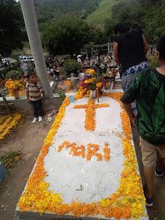 Un dia muy especial: Día de los muertos Un dia muy especial: Día de los muertos