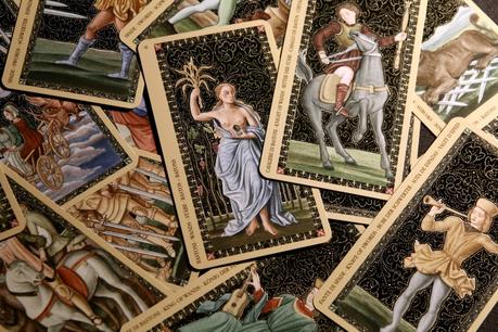 Paloma Lafuente: Comentarios sobre su tarot online - Paperblog