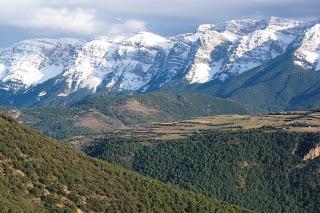 Serra del Cadí-Moixeró Panoràmica de la Serra Cadí-Moixeró i de les muntanyes properes
