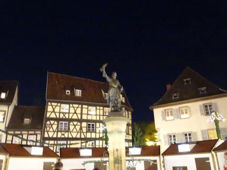 Colmar en Navidad: Un paseo nocturno por un escenario de película.