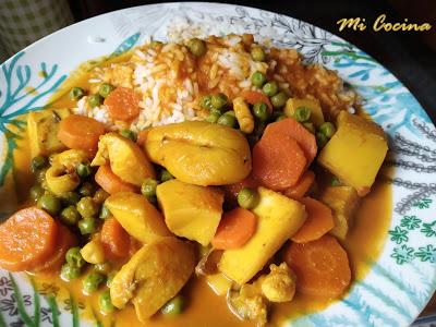 FIDEUÁ  CON JIBIA, SU TINTA Y SU MELSA CON MARISCOS