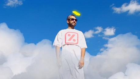 Meneo vuelve a sorprender con el videoclip de Sandía Meneo vuelve a sorprender con el videoclip de Sandía