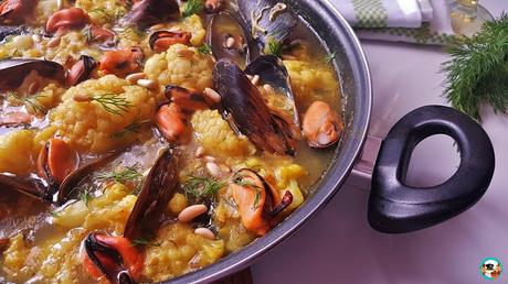 Mejillones con papas y azafrán