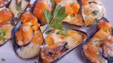 Mejillones con papas y azafrán