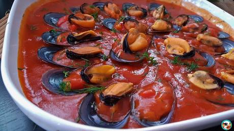 Mejillones con papas y azafrán