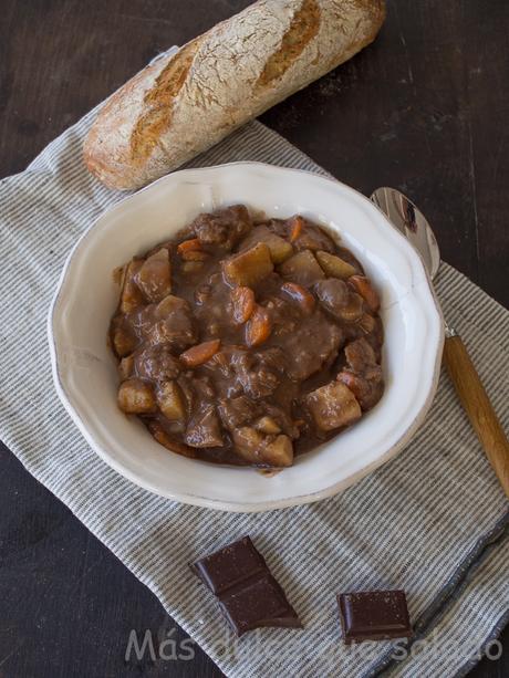 Estofado de ternera con oporto y chocolate. Receta con y sin Crock-Pot Estofado de ternera con oporto y chocolate. Receta con y sin Crock-Pot