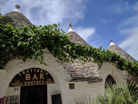 Trullos en Alberobello. Puglia. Italia