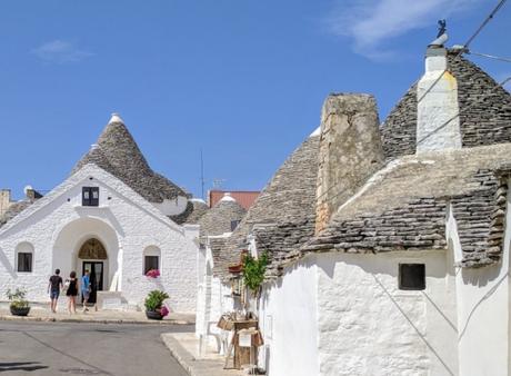 Trullos en Alberobello. Puglia. Italia