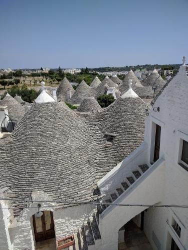 Trullos en Alberobello. Puglia. Italia