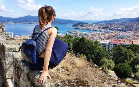¿Cómo encontrar buena información de viajes en Internet? Te damos algunos consejos castillo-vigo-vistas