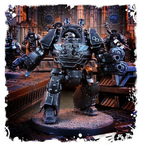 Deredeo con nuevo armamento y Contemptor de los Manos de Hierro en FW