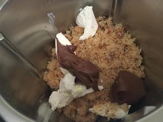 TRUFAS DE BIZCOCHO Y CREMA DE CACAO EN THERMOMIX Y TRADICIONAL