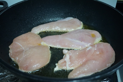 Pechugas de pollo con champiñones Pechugas de pollo con champiñones