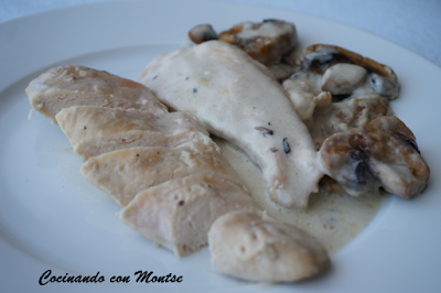 Pechugas de pollo con champiñones Pechugas de pollo con champiñones