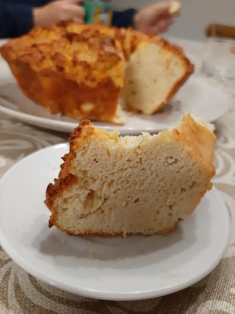 BIZCOCHO DE PLATANO Y HARINA DE COCO BIZCOCHO DE PLATANO Y HARINA DE COCO