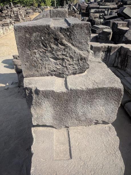 Piedras en los templos de Prambanan