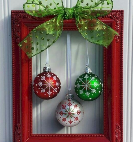 18 ideas con marcos para decorar esta Navidad
