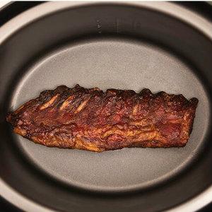 Olla GM H Ovall con una cubeta de gran capacidad de 8 litros