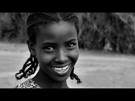 Por el derecho no tan sólo a ser niña o niño sino a vivir la infancia Por el derecho no tan sólo a ser niña o niño sino a vivir la infancia