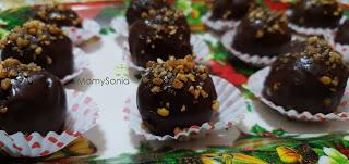 TRUFAS DE BIZCOCHO Y CREMA DE CACAO CUBIERTAS EN THERMOMIX Y TRADICIONAL