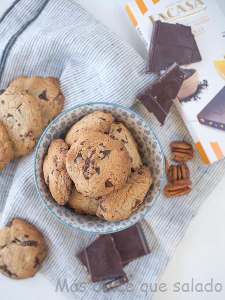 Galletas con chocolate negro y naranja