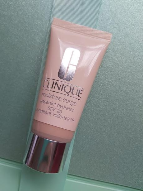 Sheertint hydrator y Moisture Surge ojos, los lanzamientos de Clinique.