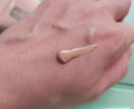 Sheertint hydrator y Moisture Surge ojos, los lanzamientos de Clinique.