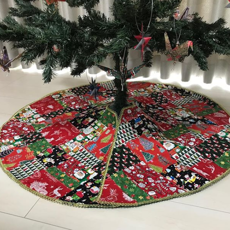 ¿Cómo personalizar la base del árbol de Navidad?