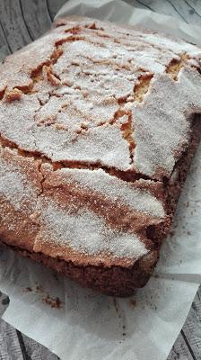 Bizcocho de Leche Caliente y Avellanas