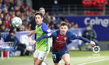 Un Huesca plano, bate a la Ponferradina en el Alcaraz