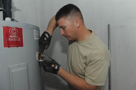 Agua caliente sanitaria en el hogar: soluciones, pros y contras