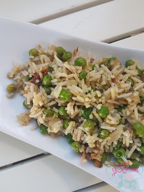 ARROZ SALTEADO CON GUISANTES