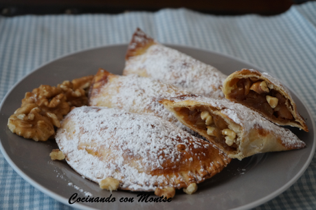 Empanadillas rellenas de manzana y nueces