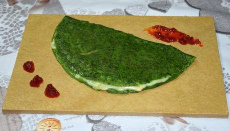 Crepes de espinacas relleno de jamón serrano y queso Crepes de espinacas relleno de jamón serrano y queso