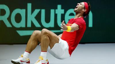 Rafa Nadal y Roberto Bautista, en una emotiva Copa Davis.