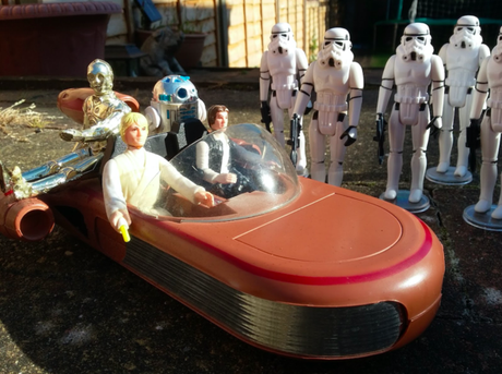 STAR WARS SPANISH STUFF Y FANDOME TE TRAEN MAY THE TOYS BE WITH YOU