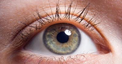 RESEÑA: El verano en que mi madre tuvo los ojos verdes. RESEÑA: El verano en que mi madre tuvo los ojos verdes.