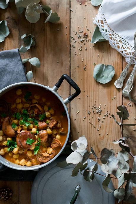 GARBANZOS CON NISCALOS