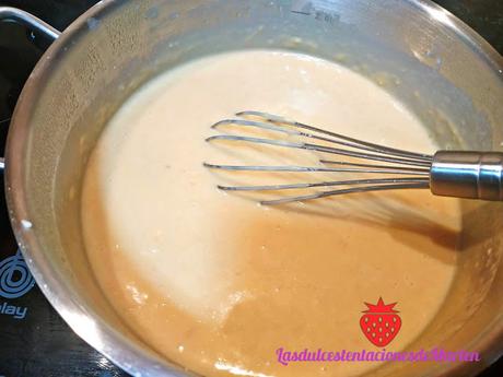 Pastel de Crema de Galletas y Crocanti