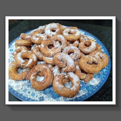 ROSCOS DE ANÍS FRITOS ROSCOS DE ANÍS FRITOS