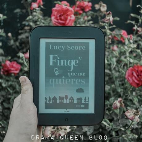 Reseña | Finge que me quieres - Lucy Score