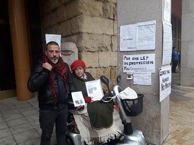 No me vais a callar ni debajo tierra .