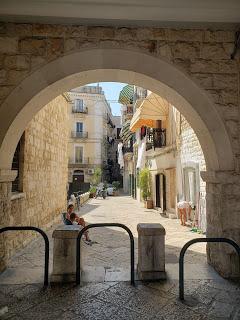 Bari, en dos tiempos Bari, en dos tiempos