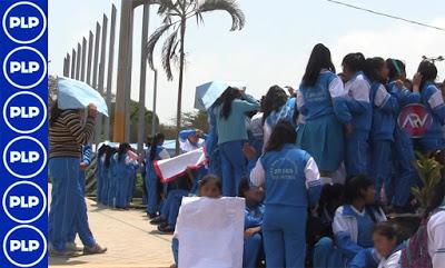 ESTUDIANTES SON EXPUESTOS A LOS EFECTOS NOCIVOS DE RADIACIÓN SOLAR...