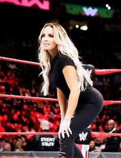Trish Stratus dice en Broma  regresar a la WWE