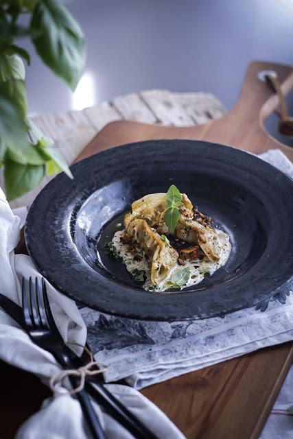 Gyozas con albahaca y curry . Receta sencilla