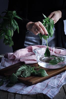 Gyozas con albahaca y curry . Receta sencilla